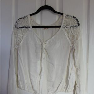 White lace long sleeve blouse